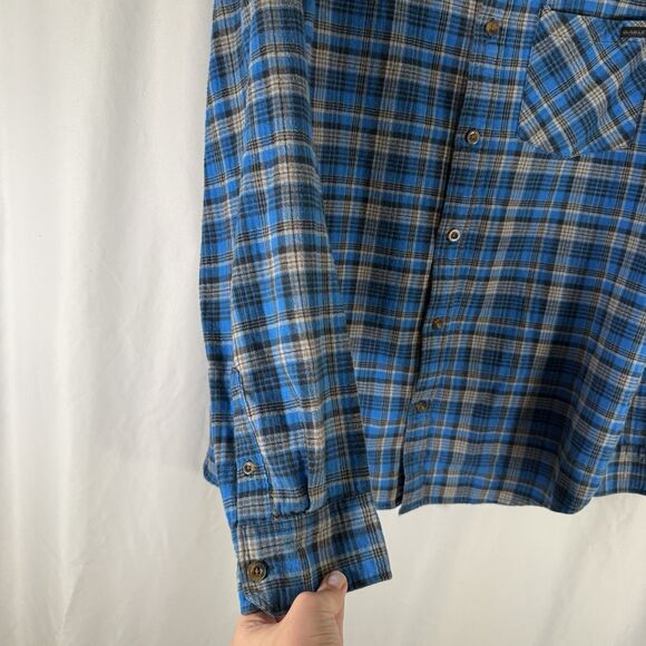 Oakley Flannel Shirt Men Medium Blue Plaid Button Up Shirt Collared Long Sleeve - Picture 6 of 11